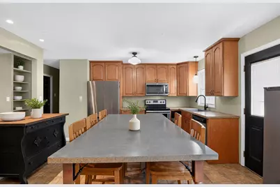 2706 Streamside Drive, Columbus, IN 47203 - Photo 13