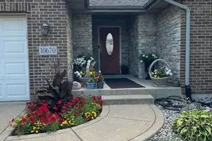 10670 Maine Dr, Crown Point, IN 46307 - Photo 3