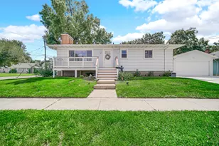 519 E North St, Crown Point, IN 46307 - Photo 1