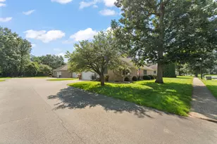 533 Begonia St SE, Demotte, IN 46310 - Photo 5