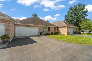 533 Begonia St SE, Demotte, IN 46310 - Photo 1