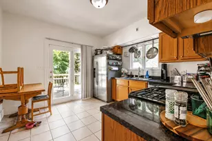 205 E Jefferson Ave, La Porte, IN 46350 - Photo 9