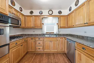8041 Rhode Ct, Dyer, IN 46311 - Photo 5