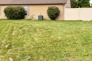 1165 W 86th Pl, Merrillville, IN 46410 - Photo 27