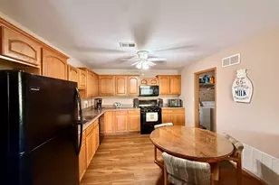 1165 W 86th Pl, Merrillville, IN 46410 - Photo 7