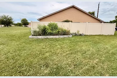 1165 W 86th Place, Merrillville, IN 46410 - Photo 25
