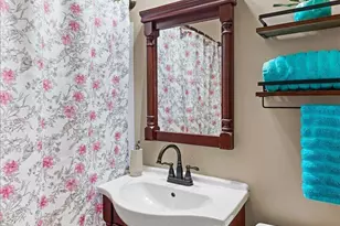 946 State St, Hobart, IN 46342 - Photo 9