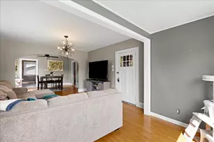 946 State St, Hobart, IN 46342 - Photo 3