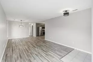 9424 Erie St, Highland, IN 46322 - Photo 11