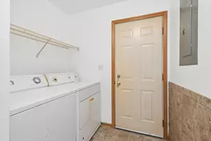 1184 Woodland Dr, Chesterton, IN 46304 - Photo 11
