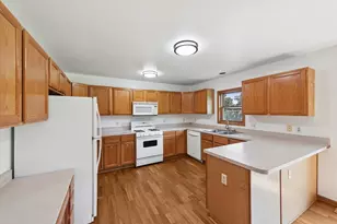 1184 Woodland Dr, Chesterton, IN 46304 - Photo 5