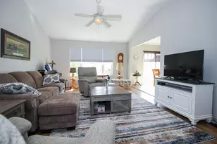 817 Daisy Cir NE, Demotte, IN 46310 - Photo 5