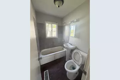 640 S New Jersey Street, Gary, IN 46403 - Photo 11