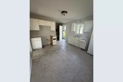 640 S New Jersey Street, Gary, IN 46403 - Photo 5