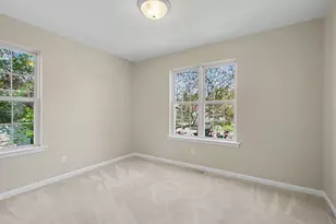 325 Galway Dr, Valparaiso, IN 46385 - Photo 15