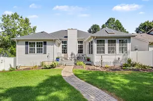 325 Galway Dr, Valparaiso, IN 46385 - Photo 23
