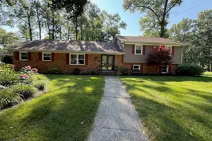 4000 Hemlock Dr, Valparaiso, IN 46383 - Photo 1