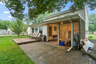 1076 W 11th St, Hobart, IN 46342 - Photo 25