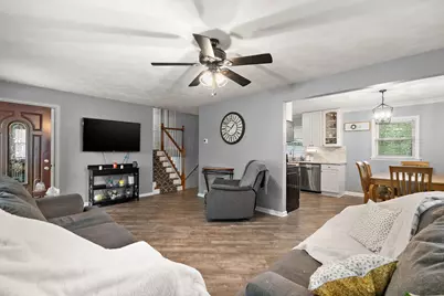 1076 W 11th Street, Hobart, IN 46342 - Photo 5