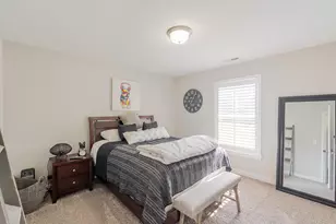 875 Farmview Dr, Valparaiso, IN 46383 - Photo 19
