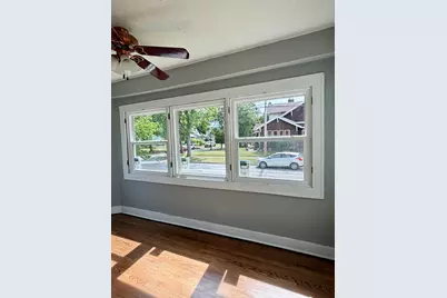6548 Jefferson Avenue, Hammond, IN 46324 - Photo 9