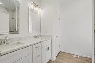 5754 Brookview Ave, Portage, IN 46368 - Photo 7