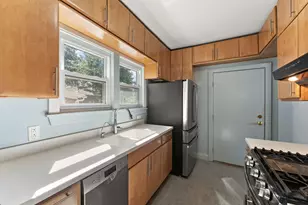 255 Jefferson St, Valparaiso, IN 46383 - Photo 9