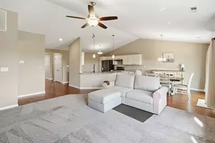 8069 Cranberry Dr, Saint John, IN 46373 - Photo 5
