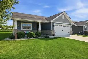 8069 Cranberry Dr, Saint John, IN 46373 - Photo 3