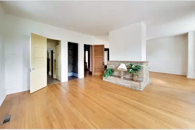 831 Washington Street, Michigan City, IN 46360 - Photo 5