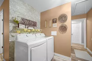 155 Lexington St, Valparaiso, IN 46385 - Photo 17