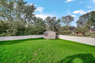 155 Lexington St, Valparaiso, IN 46385 - Photo 23