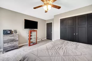 809 W 126th Ct, Crown Point, IN 46307 - Photo 9