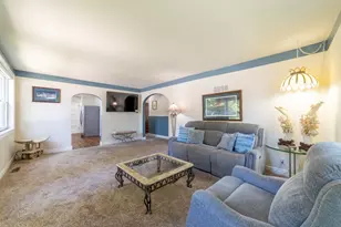 610 Poplar St, Michigan City, IN 46360 - Photo 3