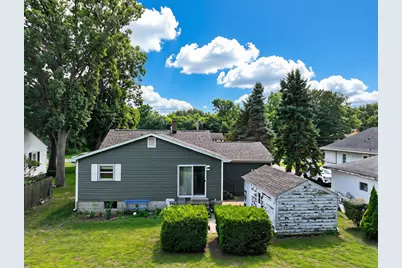 803 E Lake Street, Knox, IN 46534 - Photo 3