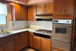 1700 Oliver St, Whiting, IN 46394 - Photo 9