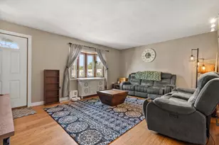 389 Rainier Rd, Valparaiso, IN 46385 - Photo 5