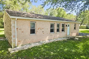 2813 New Hampshire St, Lake Station, IN 46405 - Photo 3
