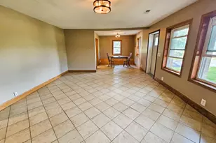 2813 New Hampshire St, Lake Station, IN 46405 - Photo 5