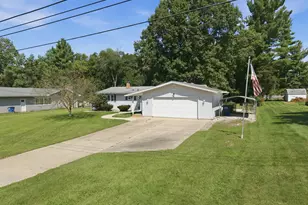 103 Meadowlark Ln, La Porte, IN 46350 - Photo 1