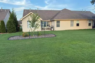 10000 Wildwood Ln, Highland, IN 46322 - Photo 21