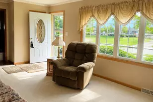 417 Softwood Dr, Hobart, IN 46342 - Photo 3