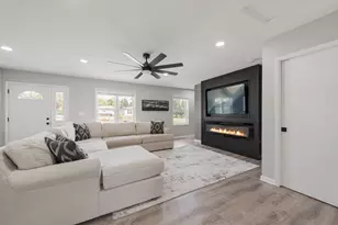 10736 Forestdale St, Saint John, IN 46373 - Photo 5