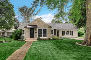 419 S 9th St, Chesterton, IN 46304 - Photo 1