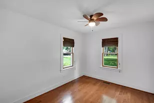 419 S 9th St, Chesterton, IN 46304 - Photo 11