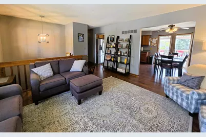 1285 W 98th Avenue, Crown Point, IN 46307 - Photo 5
