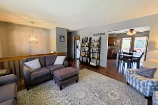 1285 W 98th Ave, Crown Point, IN 46307 - Photo 5