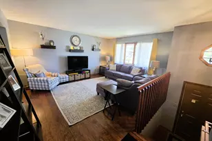 1285 W 98th Ave, Crown Point, IN 46307 - Photo 3