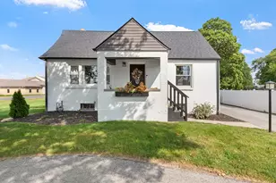 2608 Campbell St, Valparaiso, IN 46385 - Photo 1