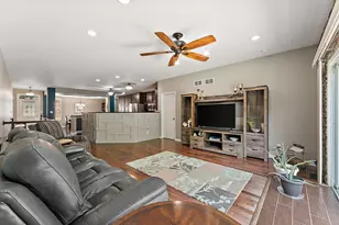 8733 Forest Glen Ct, Saint John, IN 46373 - Photo 5